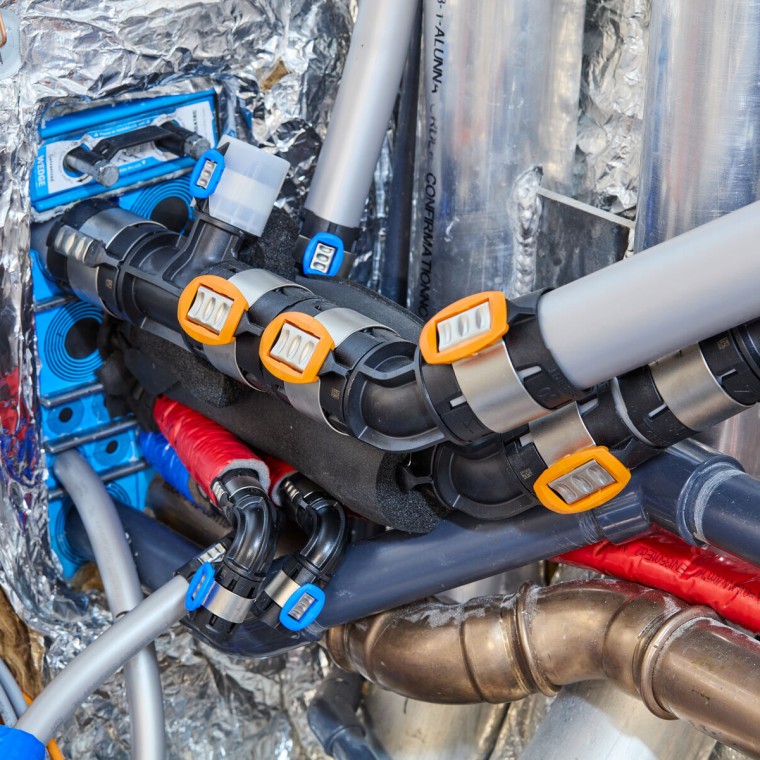 Van der Valk Shipyard (© Miquel Gonzalez) Van der Valk Shipyard (© Miquel Gonzalez)