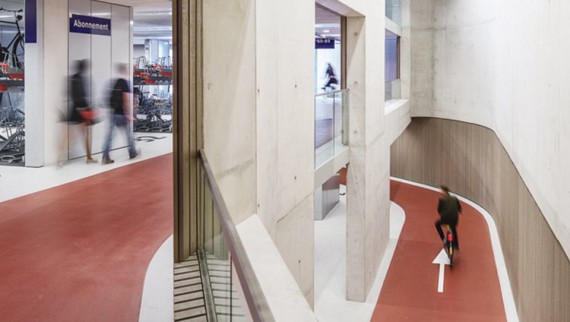 Fietsenstalling Utrecht (© Petra Appelhof) Fietsenstalling Utrecht (© Petra Appelhof)