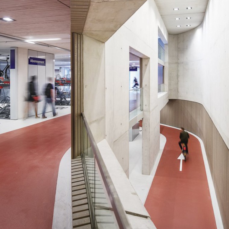 Fietsenstalling Utrecht (© Petra Appelhof) Fietsenstalling Utrecht (© Petra Appelhof)