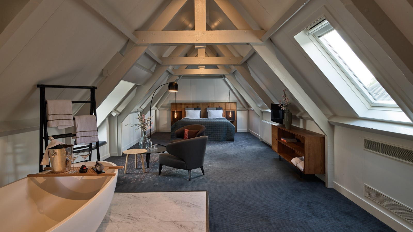 Restaurant & boutique hotel de Nederlanden Restaurant & boutique hotel de Nederlanden