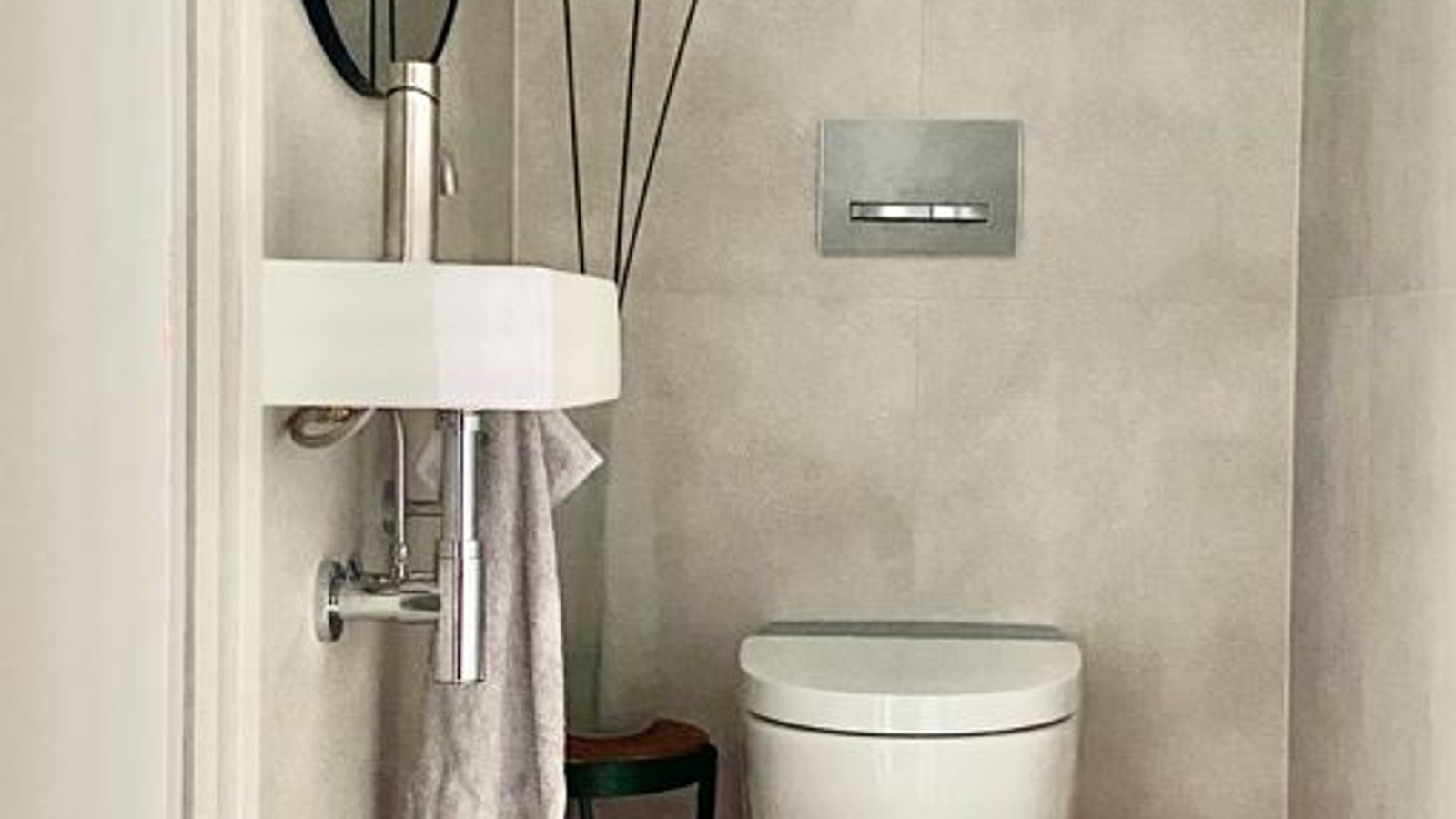 AquaClean Mera Comfort met oriëntatielicht AquaClean Mera Comfort met oriëntatielicht