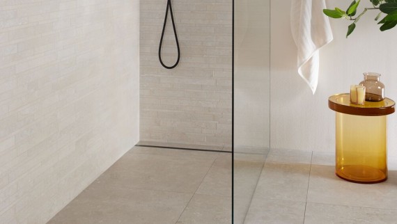 Gelijkvloerse douche met Geberit douchegoot Cleanline50