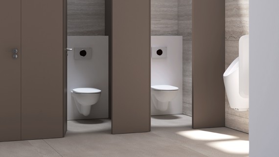Openbaar toilet met Geberit reservoirs, bedieningsplaten en urinoir