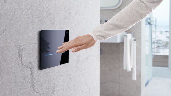 Contactloze of automatische wc-spoeling met de Geberit Sigma80 bedieningsplaat Contactloze of automatische wc-spoeling met de Geberit Sigma80 bedieningsplaat