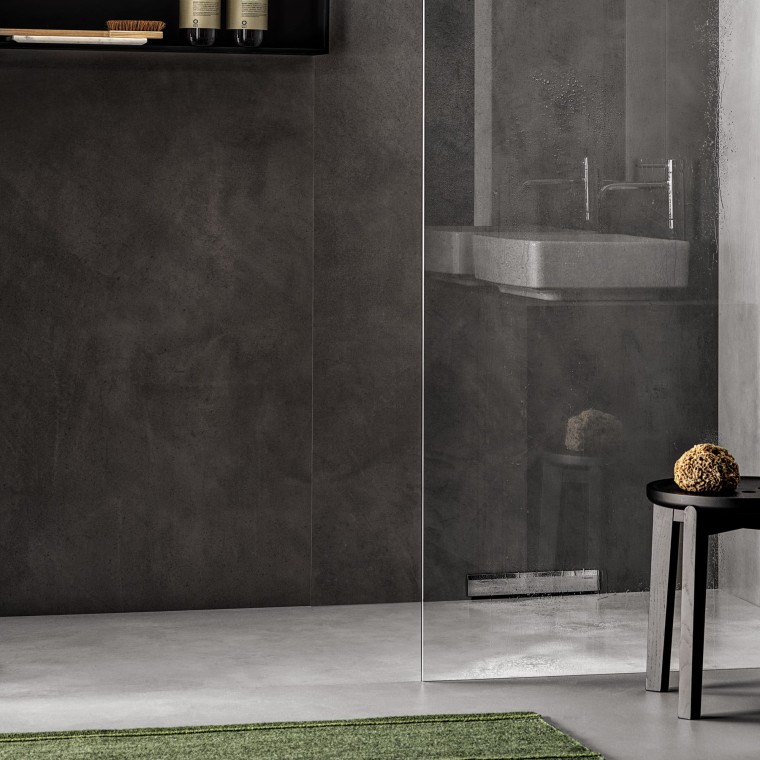 Een gelijkvloerse douche met wandafvoer