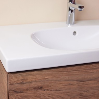 Met Geberit Mix & Match stelt u uw ideale wastafelcombinatie zelf samen. Kies eenvoudig wastafels en onderkasten uit drie verschillende Geberit badkamerseries ONE, Acanto en iCon en combineer ze helemaal naar uw smaak. Met Geberit Mix & Match stelt u uw ideale wastafelcombinatie zelf samen. Kies eenvoudig wastafels en onderkasten uit drie verschillende Geberit badkamerseries ONE, Acanto en iCon en combineer ze helemaal naar uw smaak.