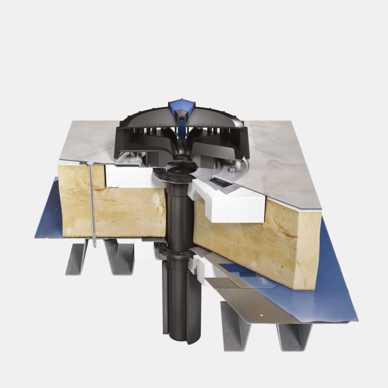 Lichtgewichtdak, geïsoleerd met dakfolie en het Geberit dampbarrière-aansluitelement