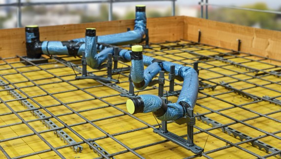 Gebruik van Geberit Silent-db20 in betonnen plafonds met de insteekbuisklem Gebruik van Geberit Silent-db20 in betonnen plafonds met de insteekbuisklem