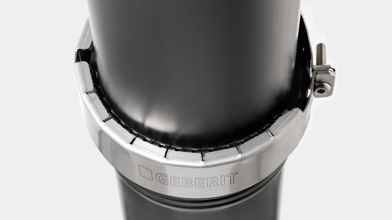 Geberit steunklauw maakt Silent-PP geschikt voor dakafvoer Geberit steunklauw maakt Silent-PP geschikt voor dakafvoer