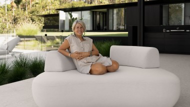 Architecte Sarah Waller in haar Australische droomhuis (© Alyne Media)