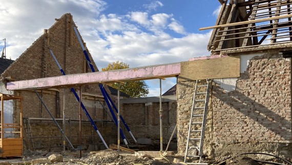 Hoe het allemaal begon: de oude schuur in 2021 (© Anna W.)
