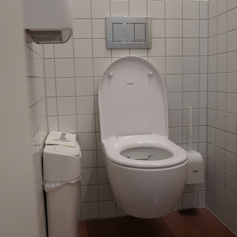 In de openbare toiletten zijn veel Geberit-producten geïnstalleerd (© Geberit)