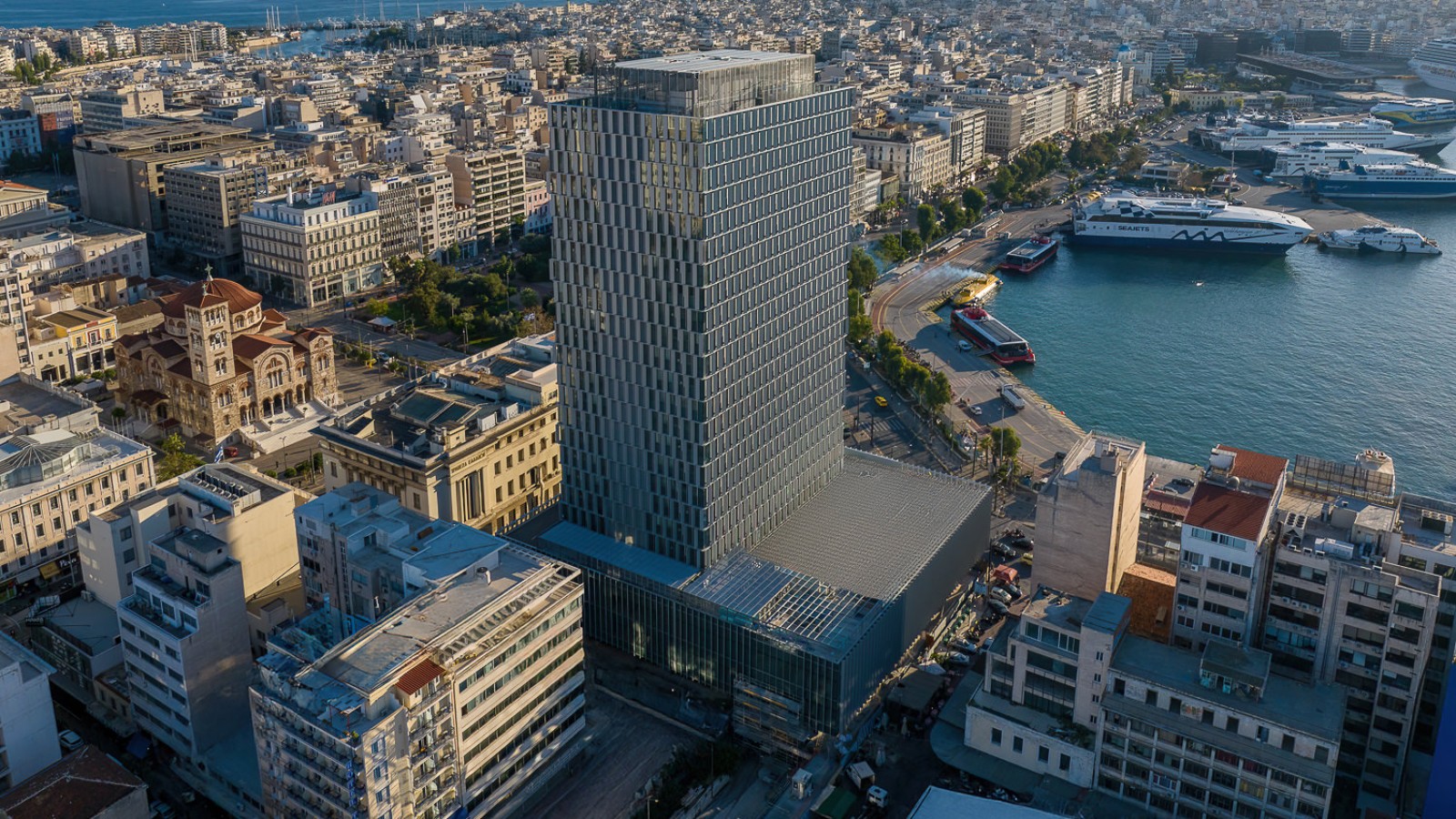 Een nieuw gezicht voor de oude reus (© George Fakaros) Gebruikte producten van Geberit Een nieuw gezicht voor de oude reus (© George Fakaros) Gebruikte producten van Geberit