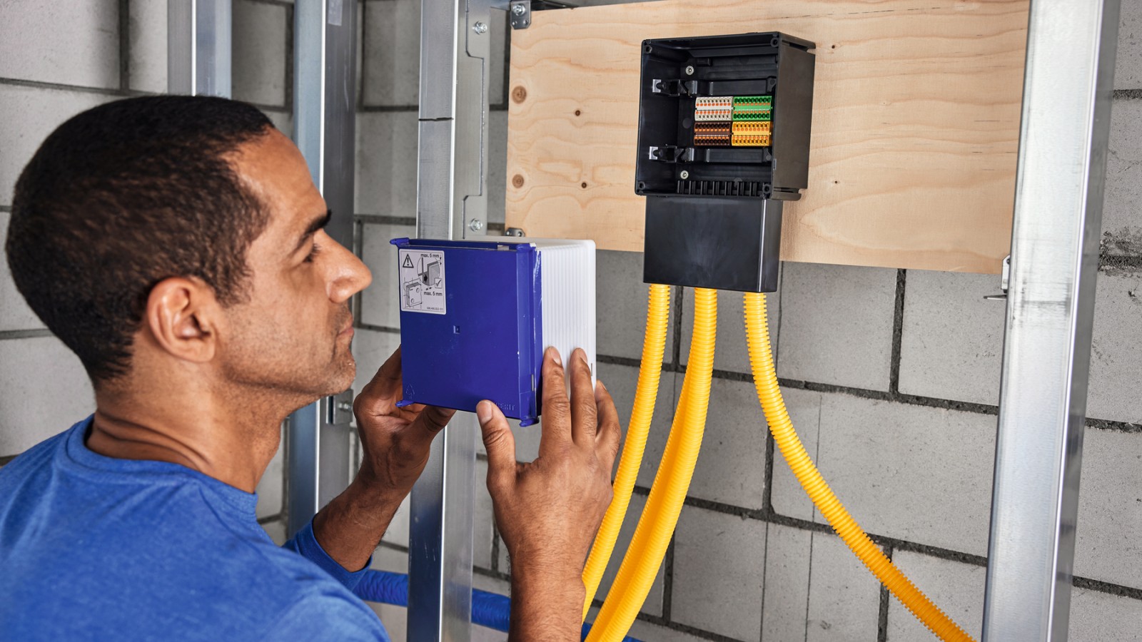 Installatie van de Geberit Gateway in de installatiesystemen