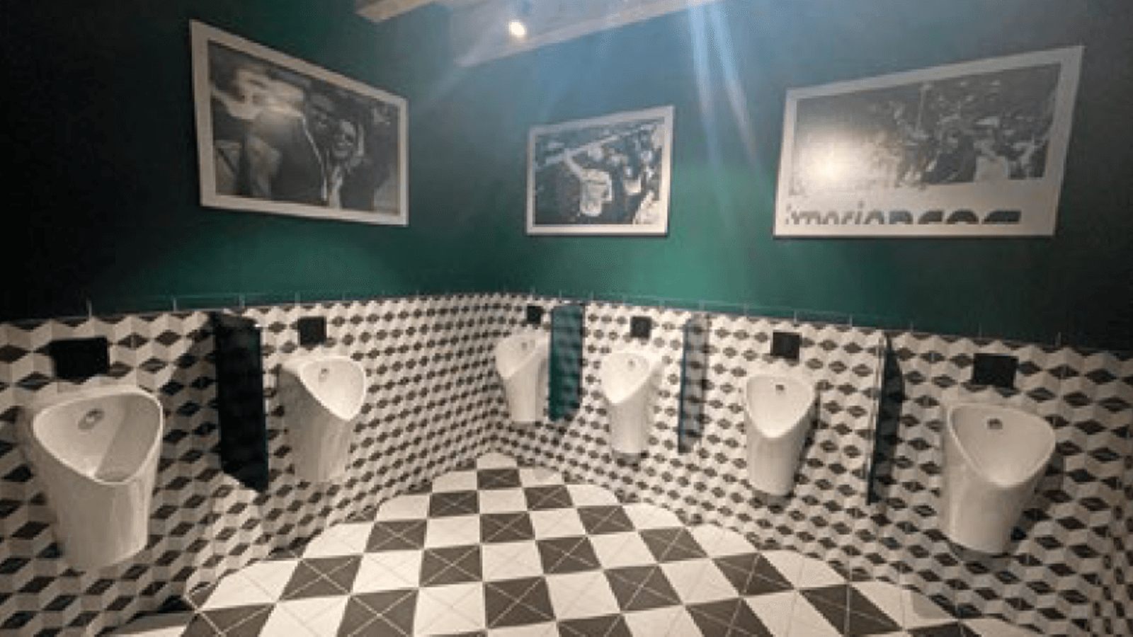 Hoogwaardig toiletcomfort voor een ongeëvenaarde gastervaring Hoogwaardig toiletcomfort voor een ongeëvenaarde gastervaring