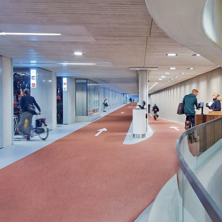 Fietsenstalling Utrecht (© Petra Appelhof) Fietsenstalling Utrecht (© Petra Appelhof)