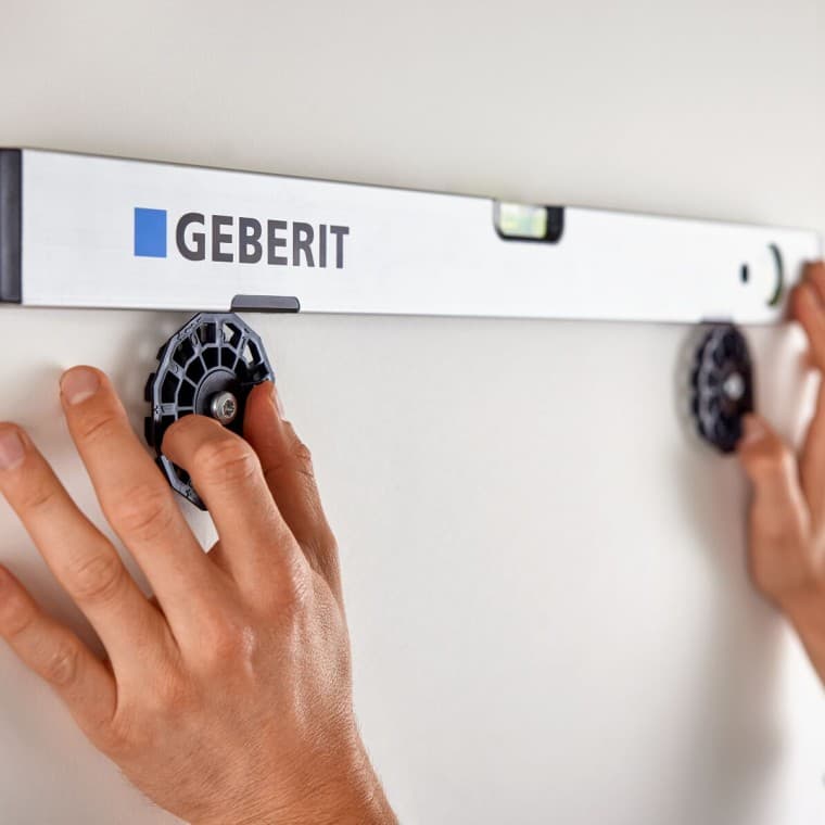 FlexInstall bevestiging voor Geberit Option spiegels (© Geberit) FlexInstall bevestiging voor Geberit Option spiegels (© Geberit)