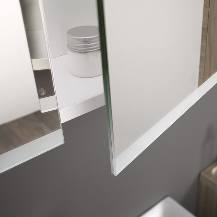 Geberit Option deur met matte strip (© Geberit) Geberit Option deur met matte strip (© Geberit)