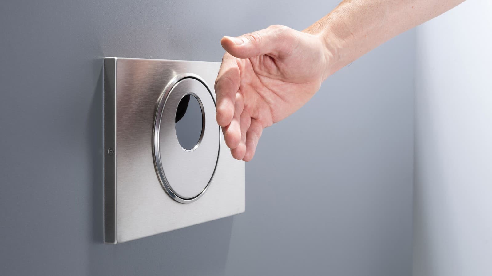 Contactloze Geberit Sigma10 bedieningsplaat met automatische activering Contactloze Geberit Sigma10 bedieningsplaat met automatische activering