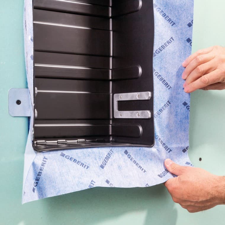 Een installatieset met voorgemonteerde afdichtingsfolie zorgt voor een eenvoudige installatie. Een installatieset met voorgemonteerde afdichtingsfolie zorgt voor een eenvoudige installatie.