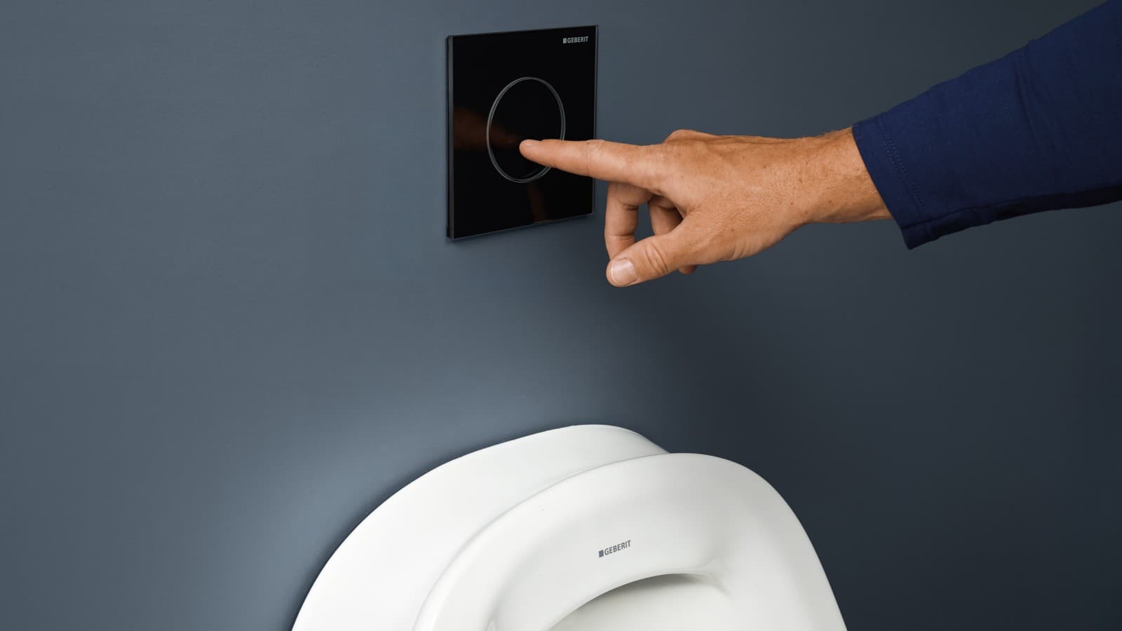 Urinoirstuursysteem met afdekplaat Type 40 rond in het zwart Urinoirstuursysteem met afdekplaat Type 40 rond in het zwart