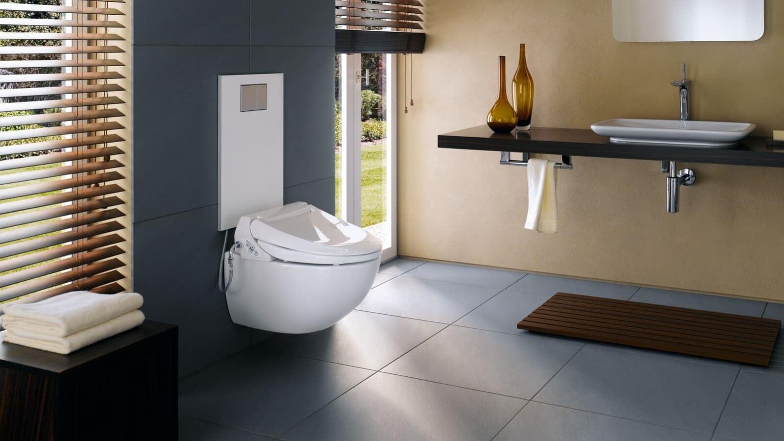Geberit AquaClean 4000 met designplaat Geberit AquaClean 4000 met designplaat