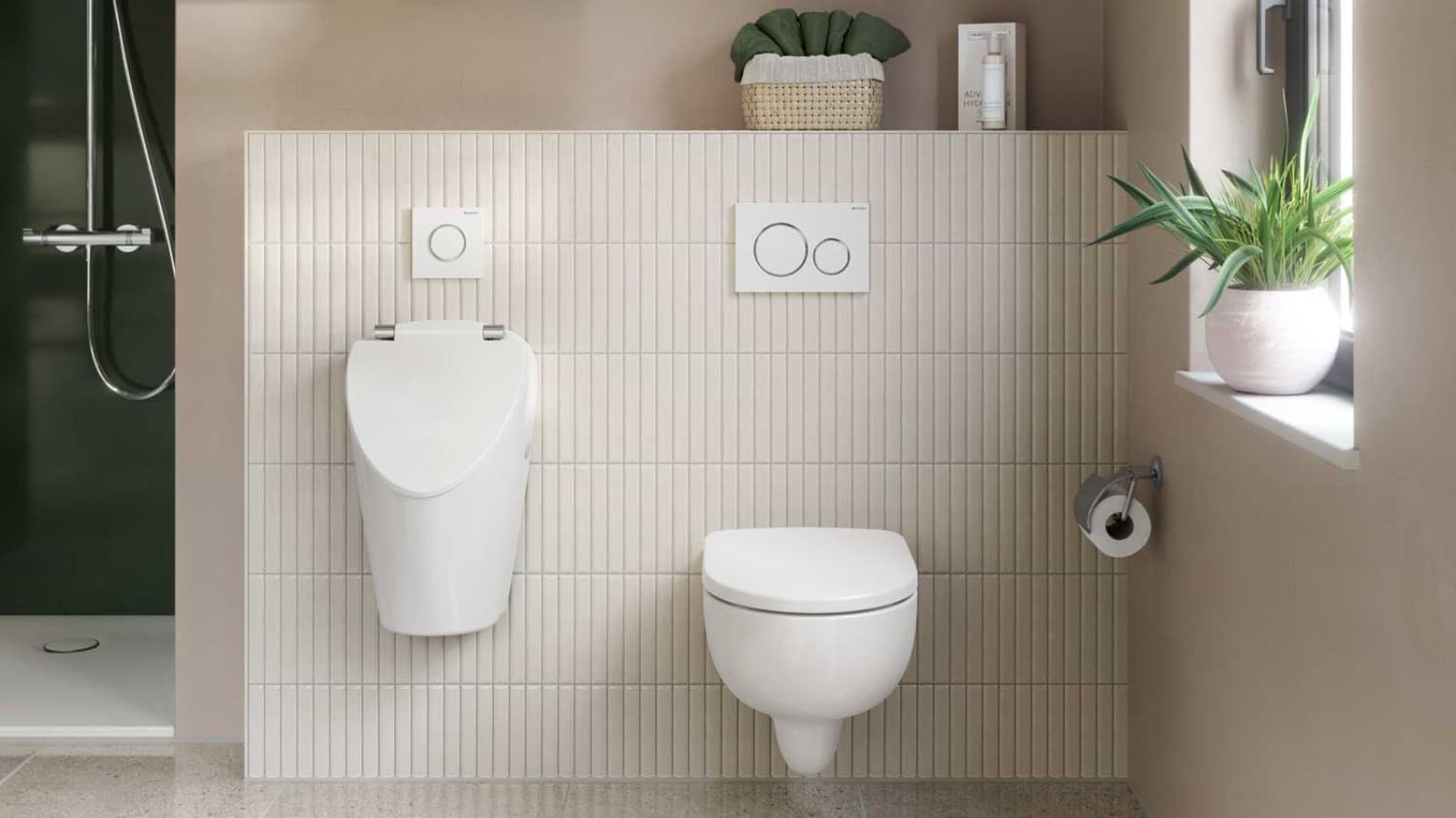 Urinoir van Geberit in een badkamer Urinoir van Geberit in een badkamer