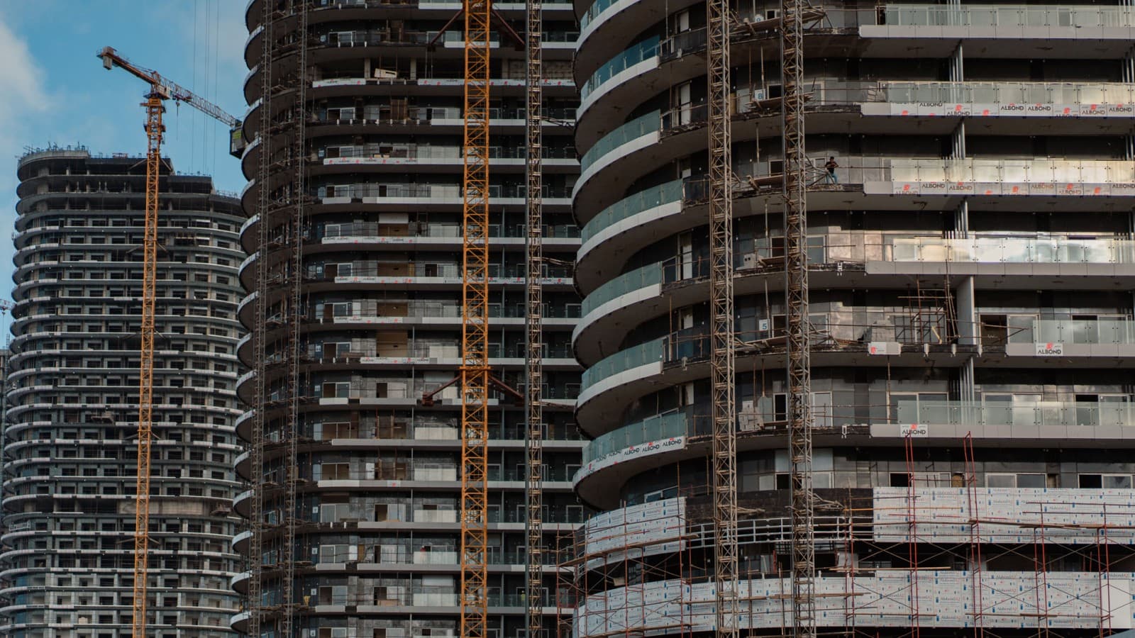 New Alamein City omvat 18 torens New Alamein City omvat 18 torens