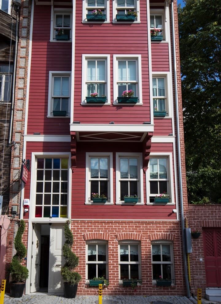 Voor - na: Het gebouw na de opening in 2022 (© Haydar Erçin) Voor - na: Het gebouw na de opening in 2022 (© Haydar Erçin)