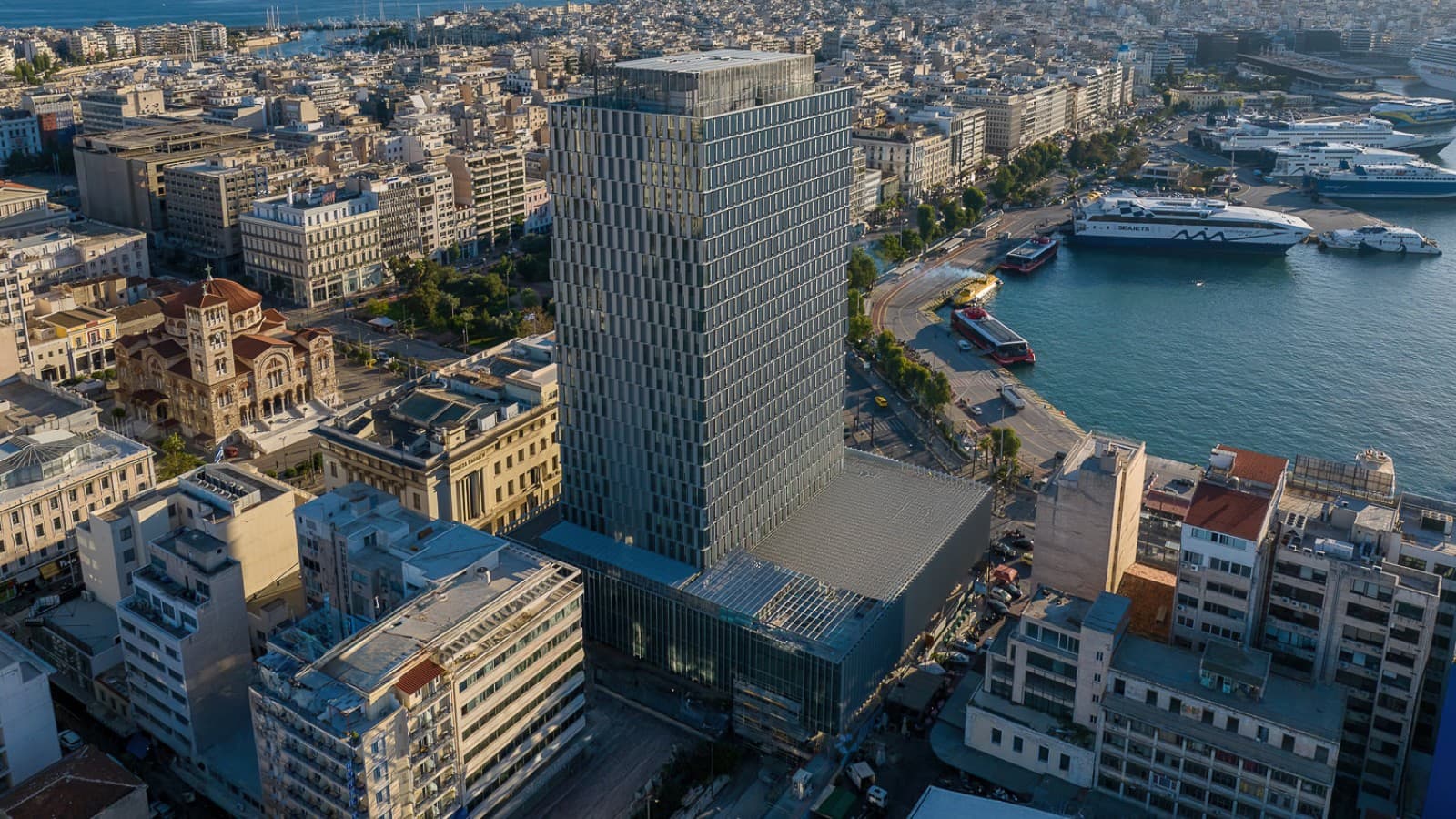 Een nieuw gezicht voor de oude reus (© George Fakaros) Gebruikte producten van Geberit Een nieuw gezicht voor de oude reus (© George Fakaros) Gebruikte producten van Geberit