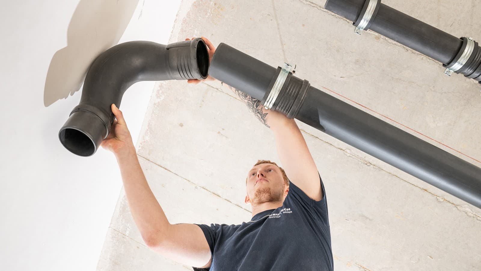 Geberit Silent-Pro BackFlip bocht als alternatief voor een conventionele richtingsverandering met 45°-bochten Geberit Silent-Pro BackFlip bocht als alternatief voor een conventionele richtingsverandering met 45°-bochten