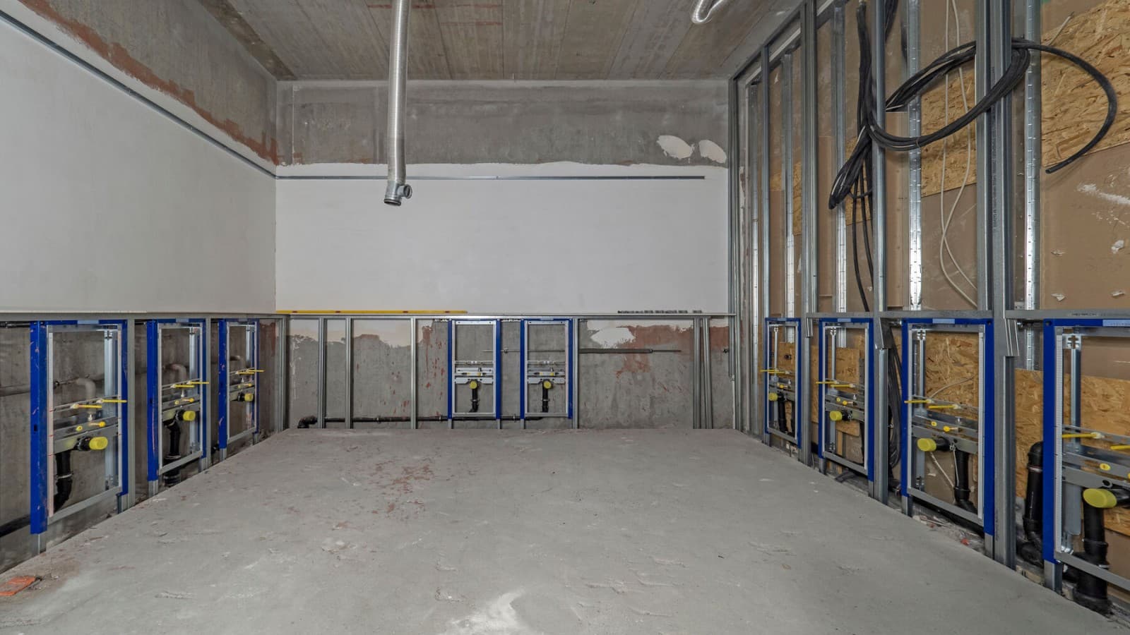 Sanitaire voorzieningen van Hal 12 in de ruwbouwfase Sanitaire voorzieningen van Hal 12 in de ruwbouwfase