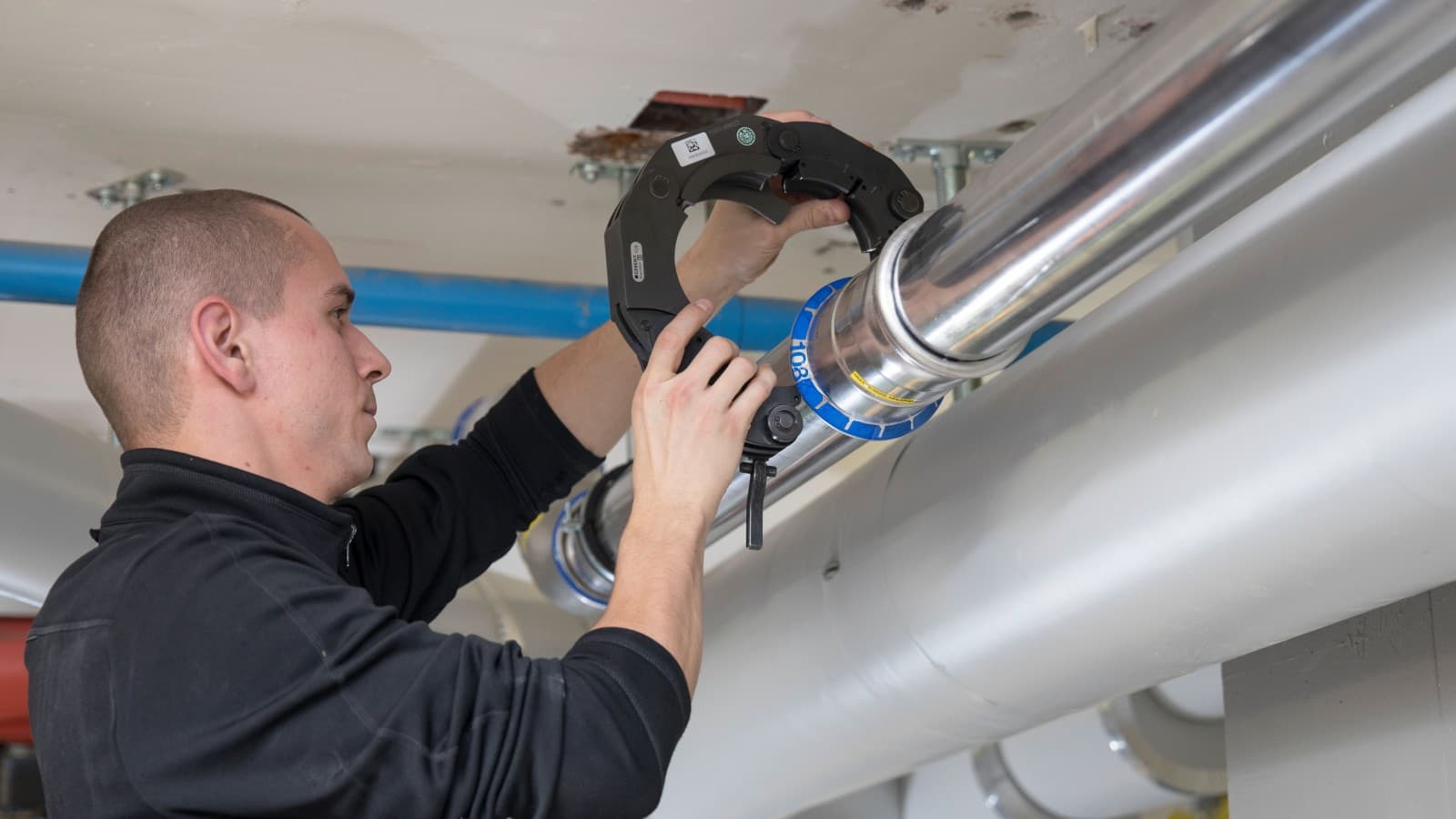 Een relatief klein en licht gereedschap, zelfs bij Mapress d108
