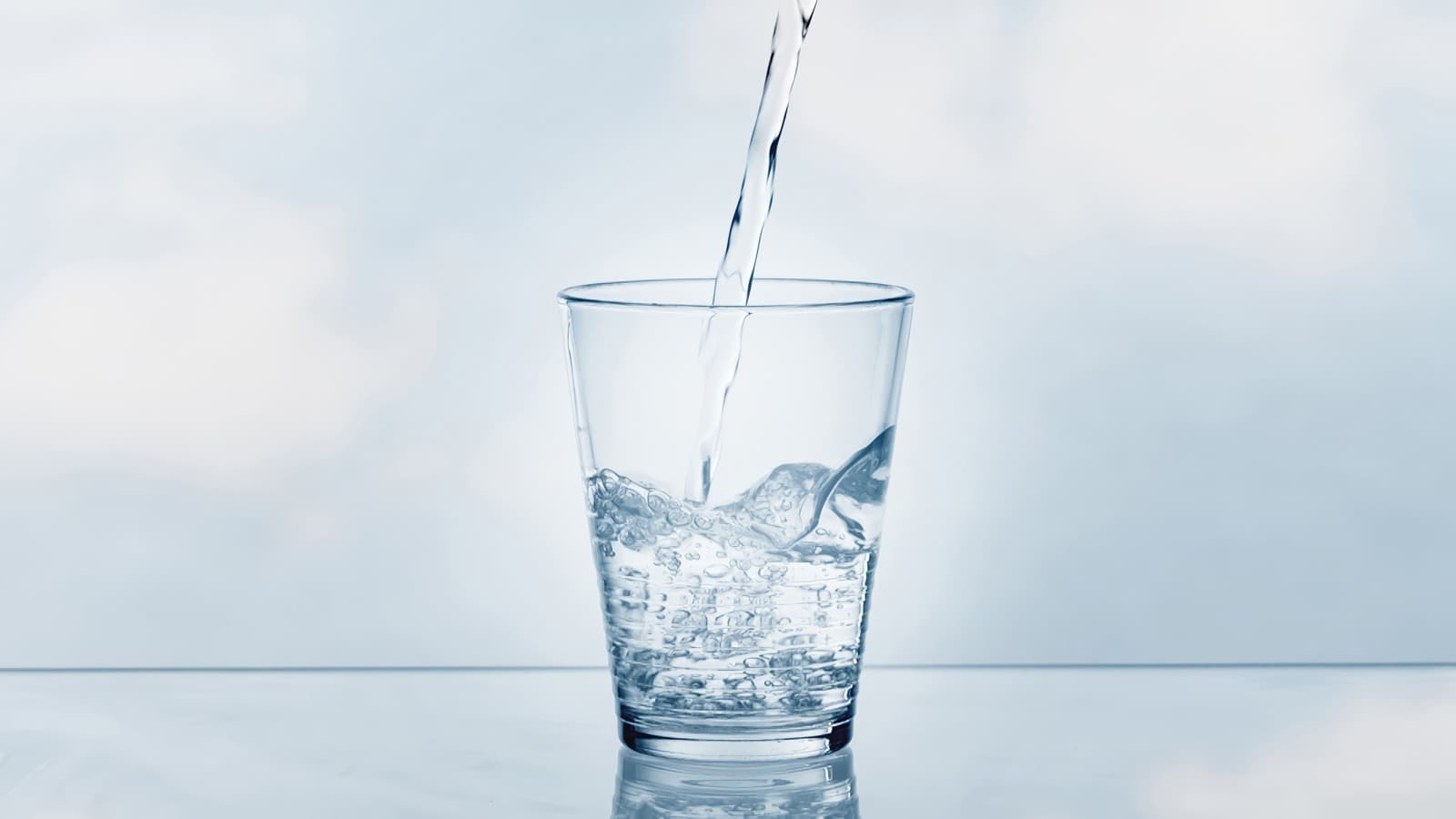 Drinkwaterhygiëne met het Geberit hygiënesysteem (© 2024 winyuu/Shutterstock) Drinkwaterhygiëne met het Geberit hygiënesysteem (© 2024 winyuu/Shutterstock)